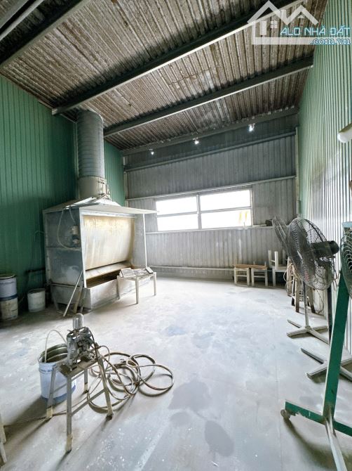 Cho thuê showroom mặt tiền QL1A gần KCN Amata, Biên Hòa, 1000m2, giá thuê 65tr/tháng.
