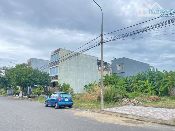 BÁN ĐẤT MẶT TIỀN 10.5M ĐÔ ĐỐC LÂN – HOÀ XUÂN. ĐỐI DIỆN TRƯỜNG NGUYỄN VĂN THOẠI.