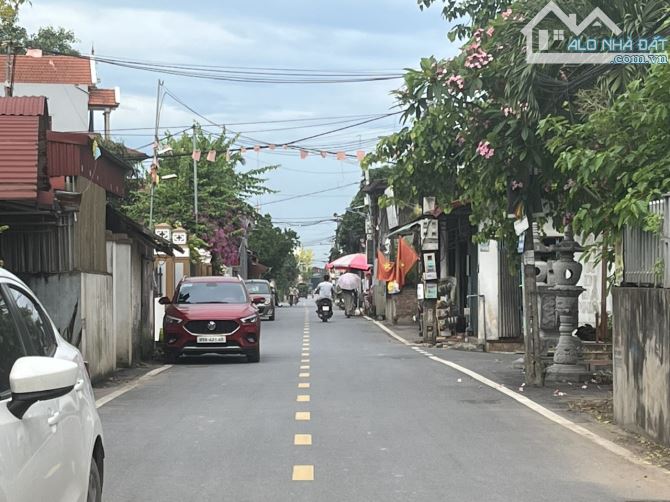 Siêu đẹp! 90m2 full thổ cư tách được 2 lô tại Liên Nghĩa, Văn Giang. Thích hợp lướt sóng