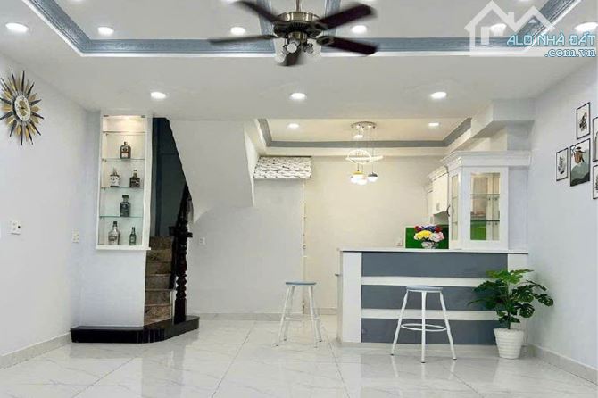 Bán nhà hẻm 3m, Thích Quảng Đức, Phú Nhuận, 27m² (4.2m x 8m) 3 Tầng - Giá 6.35 tỷ TL