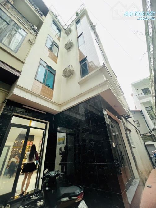 ĐẸP THẬT-TRUNG TÂM NGỌC LÂM NGUYỄN VĂN CỪ, ĐI BỘ RA CHỢ -20M MP NGUYỄN VĂN CỪ, THANG MÁY,