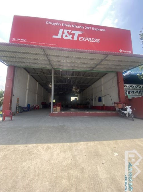 Ngộp bank bán rẻ kho xưởng 1000m2 đường CONTAINER
