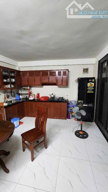Hot! Bán nhà Khương Đình 34m², 6 tầng hiện đại, nội thất full, giá tốt 7.55 tỷ