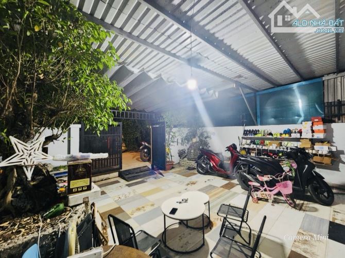 BÁN ĐẤT BÌNH THẠNH TẶNG NHÀ CẤP 4, NGANG KHỦNG 8M, HẺM XE TẢI THÔNG TỨ TUNG, 105M2
