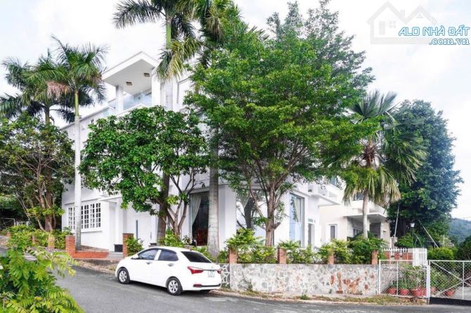 💥BIỆT THỰ ĐỒI LÔ GÓC 3 MẶT TIỀN VIEW TRỰC DIỆN BIỂN DUY NHẤT 1 CĂN