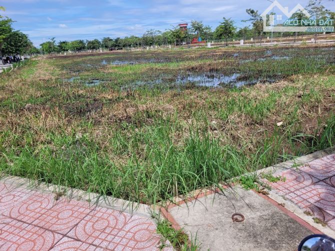 Bán đất đẹp 2mt đường nhựa, Sổ hồng riêng (8x18), 2ty95 Hựu Thạnh, Đức Hòa, Long An