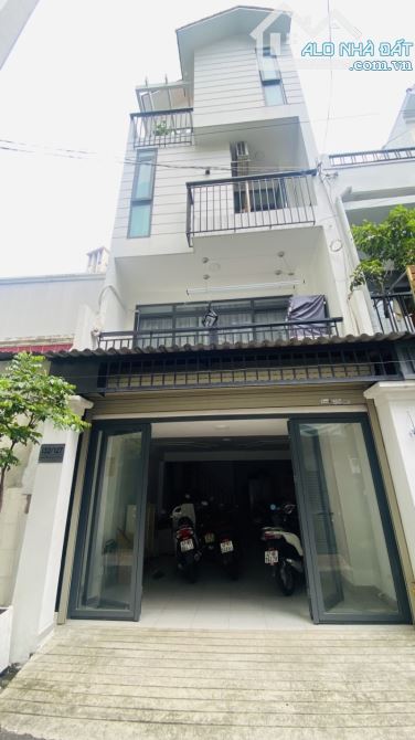 🈴NGUYỄN HỮU CẢNH - GIÁP QUẬN 1 - 63m² - 4 TẦNG - 2 MẶT HẺM – ÔTÔ NẰM NHÀ – DÒNG TIỀN 5%