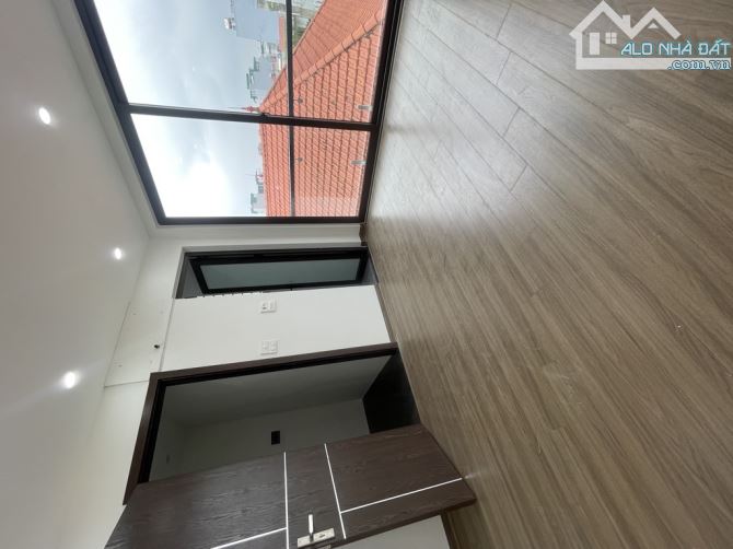 THẠCH BÀN - LÔ GÓC, DÂN XÂY, GARA Ô TÔ - 10M ra Ô Tô Tránh