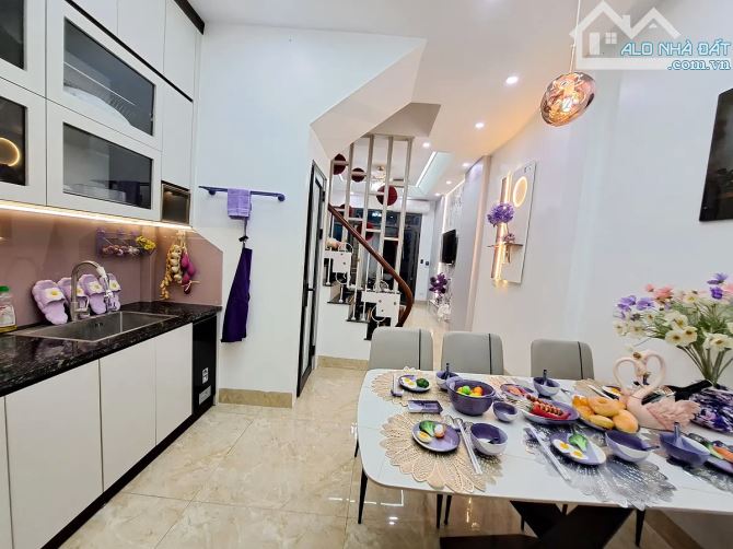 💎HÀNG HIẾM HỒNG TIẾN LB, DT40M2, Ô TÔ ĐỖ CỬA, NGÕ THÔNG,GẦN PHỐ, KINH DOANH, GIÁ 5.X TỶ