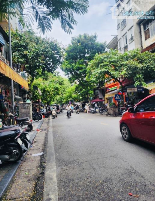 MẶT PHỐ HÀNG CHIẾU - Ô TÔ 2 CHIỀU - KINH DOANH TẤP NẬP - Sát chợ Đồng Xuân