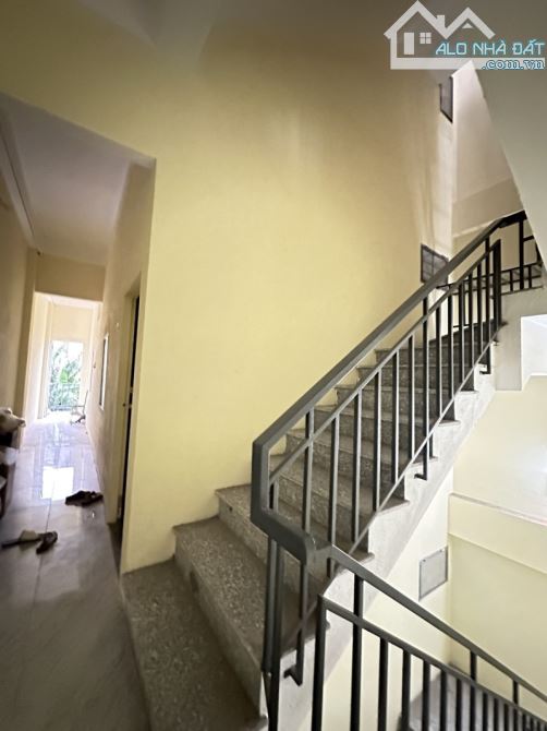 ► Nhà Kiệt Ô tô gần MT Tôn Đức Thắng Bến Xe, 107m2, 4 tầng, 10 phòng, thu 30tr