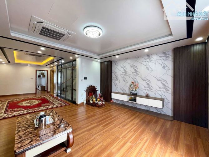 Bán căn liền kề Water Front - giá chưa tới 15 tỷ