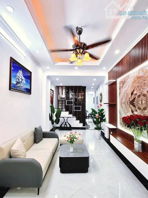 42M-SIÊU PHẨM TRẦN KHÁT CHÂN -THANG MÁY -FULL NỘI THẤT -GẦN PHỐ