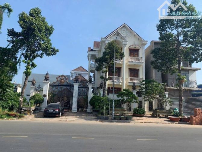 BÁN BIỆT THỰ 412m2 ĐƯỜNG 1B KDC NAM LONG CÁI RĂNG CẦN THƠ
