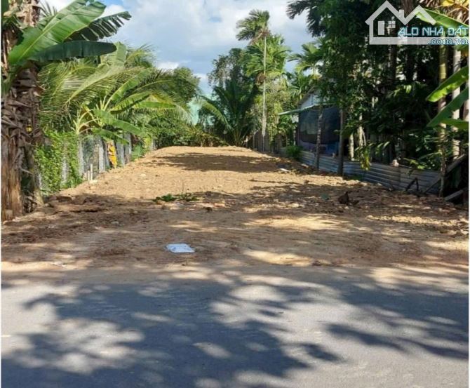 Bán đất mặt tiền đường Thạnh Quý (6,4mx37m) cực đẹp