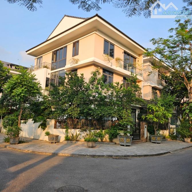 Biệt thự An Phú Villa, lô góc, 210m2,thang máy, nội thất 5 sao, ở cực sang