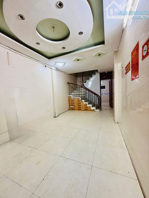 Bán nhà Quan Nhân 40m x 5 tầng, có 8,4 tỷ. Rẻ nhất Thanh Xuân.