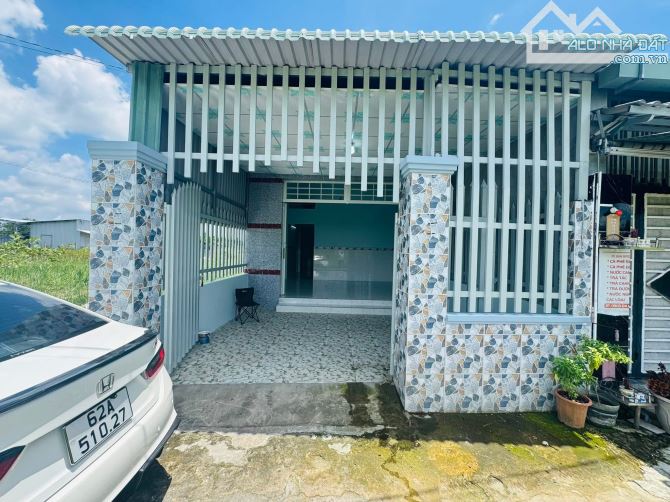 Nhà gác lửng 96m2 giá 1tỷ289triệu sổ sẵn cách Bến Xe Q8 tầm 30phút
