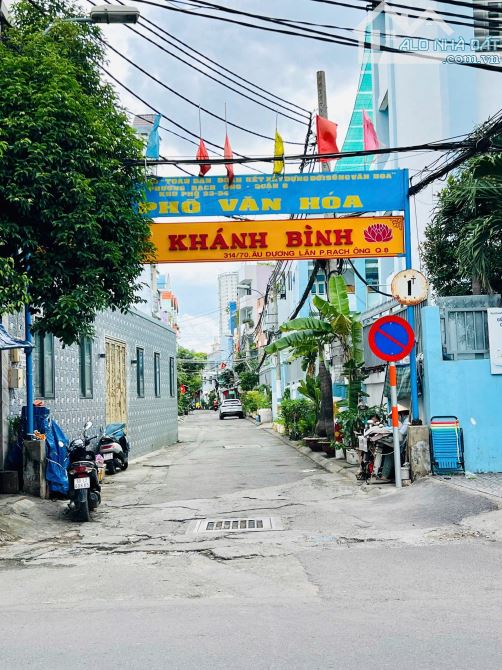 Nhà rẻ sổ hồng riêng hẻm 3 mét Âu Dương Lân quận 8