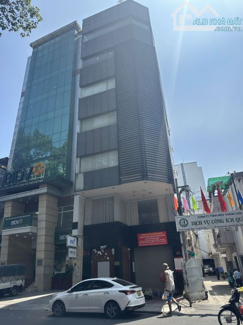 Building 85A Bùi Thị Xuân Q1, hầm 7 tầng thang máy, DT: 6,1m x 27m, HĐT 370tr/tháng, 62 tỷ