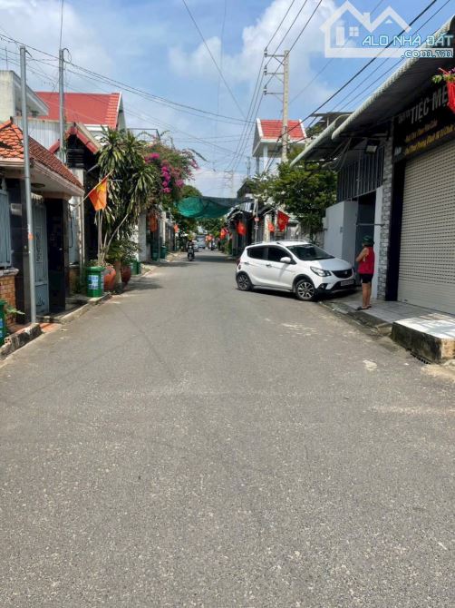 Bán 125m2 đất thổ cư, tặng nhà cấp 4 ngay trường nghề K8 Long Bình Tân Biên Hòa 3tỷ050