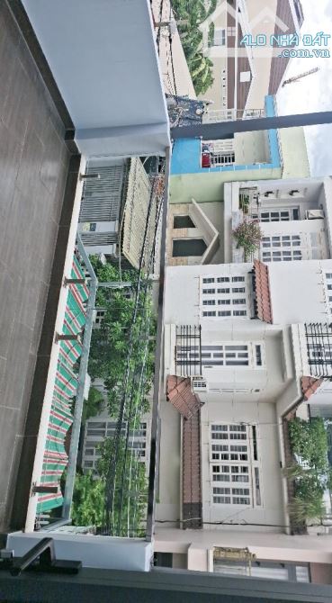 Q7📍NHÀ MỚI Ở NGAY SÁT HẺM XE HƠI, 4 TẦNG 4x15M. CHỈ 5 TỶ NHỎ