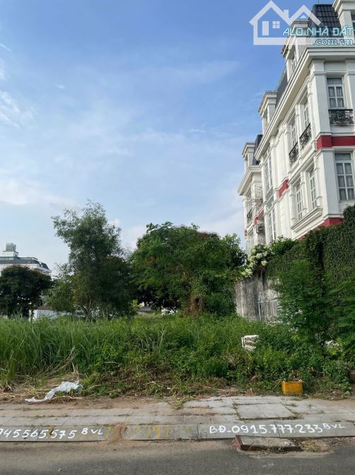Bán lô đất đẹp, GIÁ RẺ khu Villa Thủ Thiêm, Thạnh Mỹ Lợi Q2. DT 14,2x26M. Giá chỉ 139tr/m2