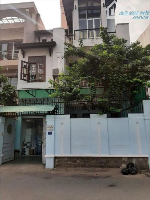 Biệt thự sân vườn mặt tiền Trần Khánh Dư, P Tân Định, 8.4x18m cn 153m2, giá 60 Tỷ
