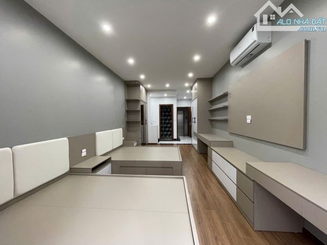 HIếm!Nhà mới rẻ đẹp Việt Hưng,35M,6 tầng,full nội thất,ngõ thông,giá rẻ hơn 6 tỷ