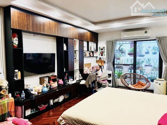 ĐẲNG CẤP THÁI HÀ-20 TỶ-52m2- THANG MÁY- Ô TÔ ĐỖ CỬA