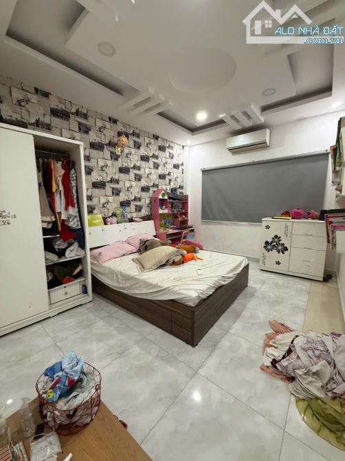 BÁN NHÀ HẺM 8M ĐƯỜNG NGUYỄN HỮU TIẾN, SÁT LÊ TRONG TẤN, 5X16 BỀ THẾ, 4 TẦNG BTCT