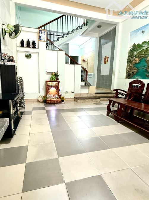 BÁN NHÀ 2 TẦNG + 1 TUM ĐƯỜNG ĐA MẶN 6 – NGŨ HÀNH SƠN, ĐÀ NẴNG. GIÁ 8,5 TỶ