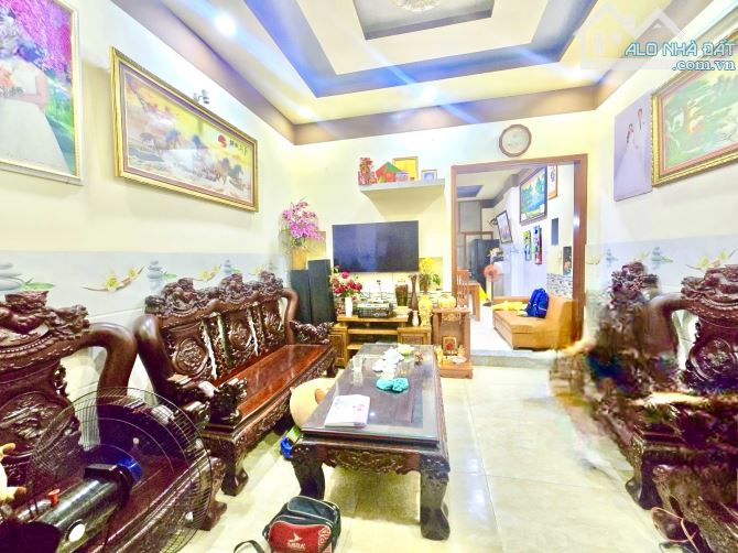 💁‍♂️ Bán nhà 3 tầng 62mv, Hoàn công đủ. Hẻm xe hơi, Ngay chợ, làng ĐHQG, Linh Xuân.