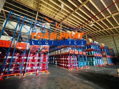 Cho thuê kho diện tích rộng hơn 2000m2 - 1