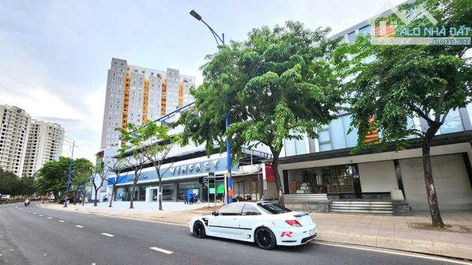 BÁN NHÀ 2 TẦNG MẶT TIỀN ĐƯỜNG SỐ THẠNH MỸ LỢI Q2 200M2 Tl GIÁ TỐT NGANG 13M XÂY CAO TẦNG