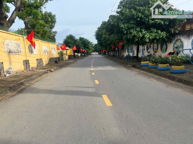 Bán nhà 3 tầng Tân lập 1 - Lê Văn Việt - nhà ga metro - Hiệp phú- nhỉnh 5 tỷ.