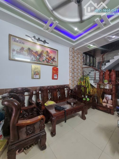 NGÃ TƯ THỦ ĐỨC  HIỆP PHÚ  - HẺM 7M - 68M2 - 4 TẦNG 4PN 5WC - CHỈ 7 TỶ NHỈNH.