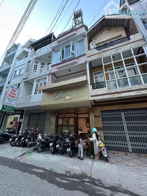 Nhà Phố - Mặt tiền KQH - 3 tầng - Sổ riêng - đường Hoàng Văn Thụ, Phường 4, Đà Lạt, đường