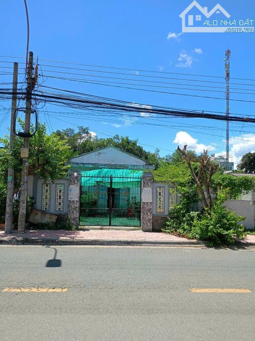 7×39,3 nhà Mt Nguyễn Minh Trường P3 TP Tân An