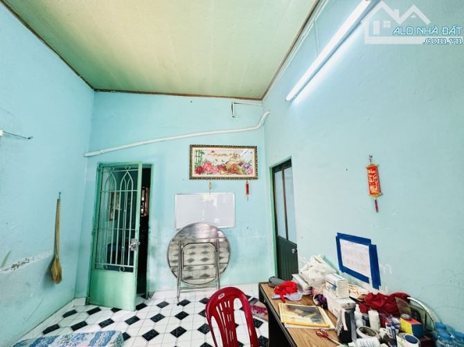 Gấp bán nhà Thủ Đức, dt 270m2, giá 14 tỷ, giáp Mặt tiền Võ Văn Ngân.
