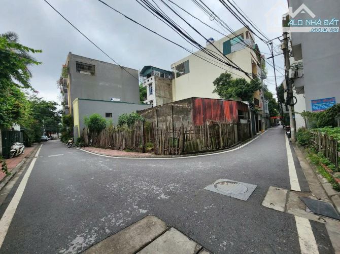 Bán Đất Cổ Nhuế BTL Cạnh HV Tài Chính Ô Tô vào 110m Lô Góc. Giá 17.3 tỷ