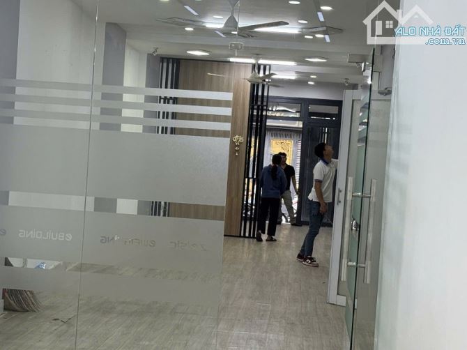Nhà 2 mặt tiền HXH hạ 1 tỷ Trịnh Đình Trọng, Phú Trung, Tân Phú, 139m2, 2 tầng, 10.x tỷ