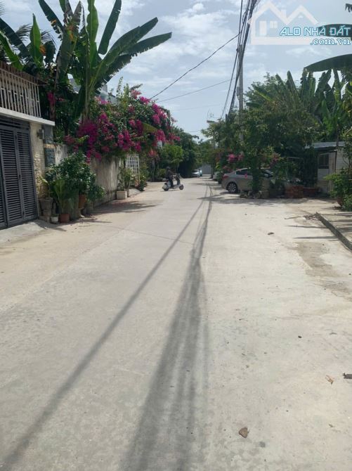 BÁN LÔ ĐẤT HẺM  ĐƯỜNG CẦU DỨA PHÚ NÔNG GẦN KHU ĐÔ THỊ VĐT , TP NHA TRANG GIÁ 2,237 TỶ