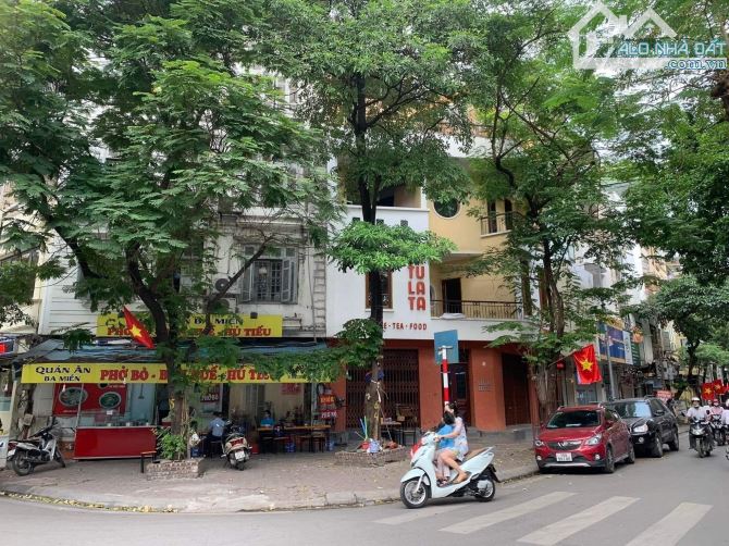 Bán nhà đường Phạm Văn Ngôn, gần Nguyễn Lương Bằng, đối diện công viên 118m2 5.5 tỷ