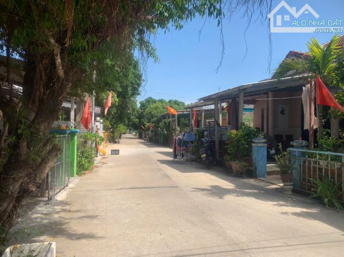 Lô đất 200m2 đường Nguyễn Nho Túy đối lưng đường Âu Cơ- Thích hợp xây Villa căn hộ
