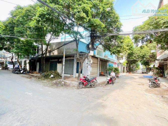 Bán nhà Góc 2MT đường Nguyễn Trường Tộ Dt 4.3mx14m-C4, giá 9.9 tỷ TL