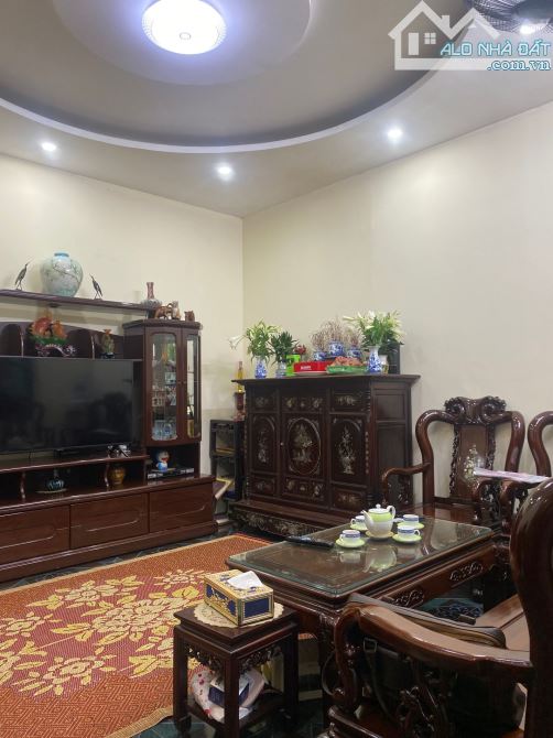 NGUYỄN VĂN TUYẾT - ĐỐNG ĐA - 85M - 25,5 TỶ - Ô TÔ CON VÀO NHÀ - 2 THOÁNG - MẶT TIỀN KHỦNG