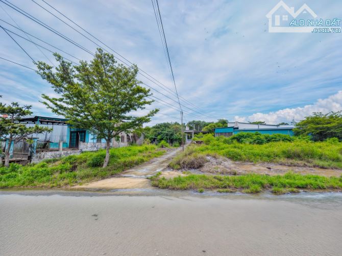 💎 BÁN ĐẤT - MẶT TIỀN LÊ VĂN TÁM - GIÁ 200 TRIỆU/MÉT NGANG 💸