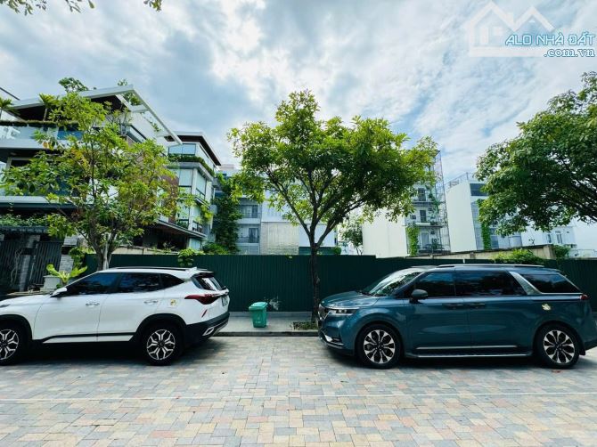 Bán 2 lô  Biệt thự khu Vip bảo vệ 24/24 VCN Phước Hải, Nha Trang