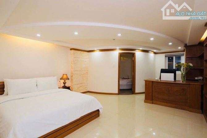 Bán khách sạn 5 tầng kiệt nhánh NGUYỄN VĂN THOẠI, doanh thu ổn định, sát bãi tắm